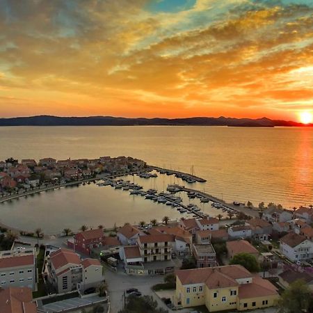 Apartments And Rooms By The Sea Bibinje, Zadar - 6199 Екстер'єр фото
